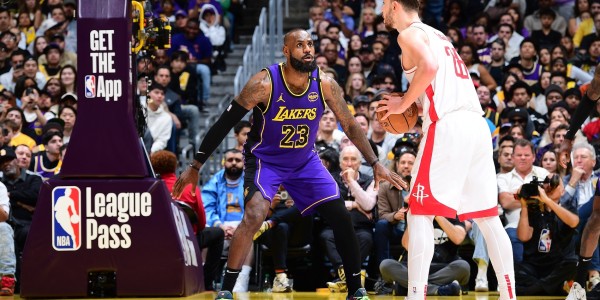 爱游戏体育官方网站-NBA彩经：魔术淘汰活塞 骑士擒下猛龙晋级 火箭将湖人拖入抢七